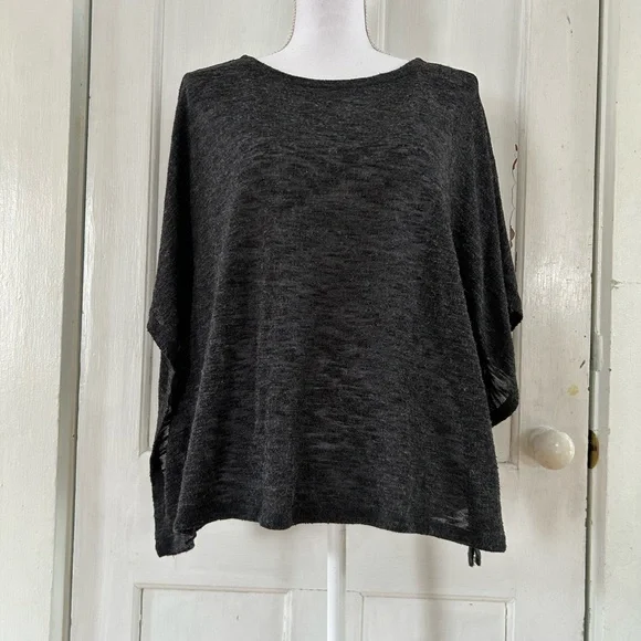 Lightweight Grey Maternity Poncho Sweater size Small - Picture 1 of 5